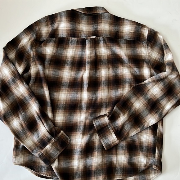 True Craft Orange and Gray Long sleeve flannel shirt with pockets on the chest. - Picture 6 of 8